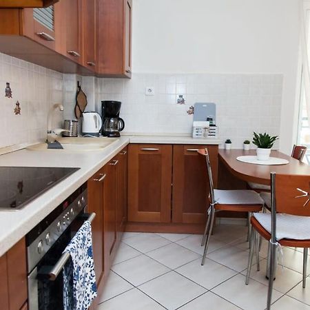 Lovely Apt In Peristeri أثينا المظهر الخارجي الصورة