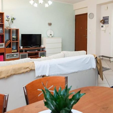 Lovely Apt In Peristeri أثينا المظهر الخارجي الصورة