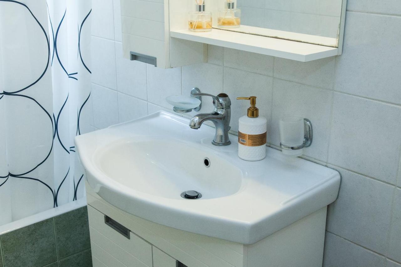 Lovely Apt In Peristeri أثينا المظهر الخارجي الصورة