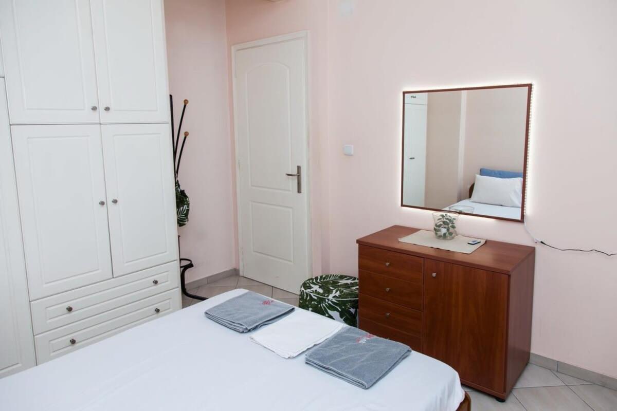 Lovely Apt In Peristeri أثينا المظهر الخارجي الصورة