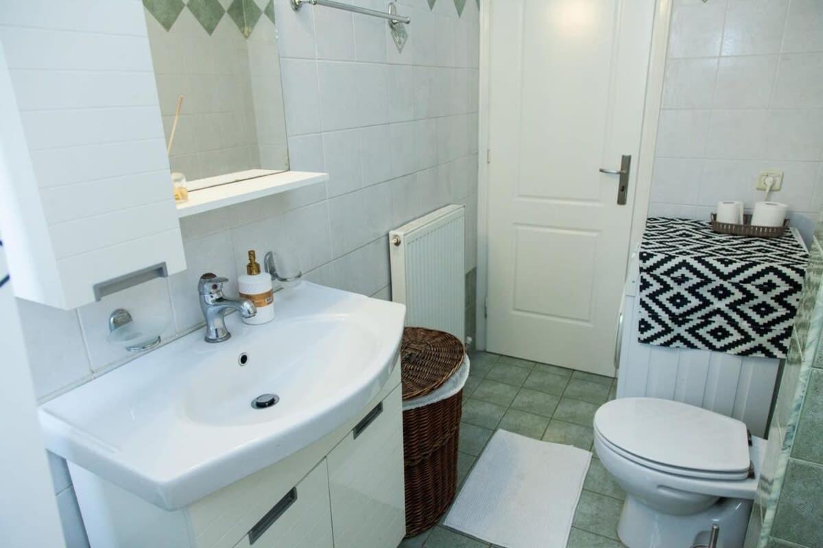 Lovely Apt In Peristeri أثينا المظهر الخارجي الصورة