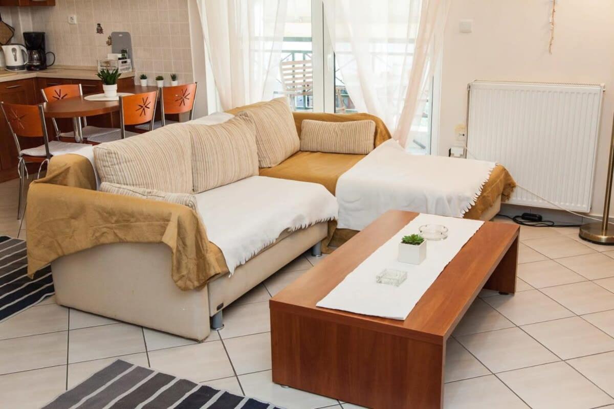 Lovely Apt In Peristeri أثينا المظهر الخارجي الصورة