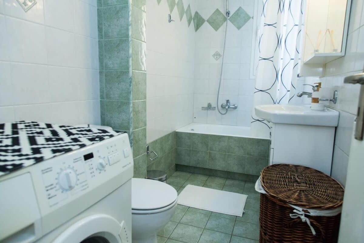 Lovely Apt In Peristeri أثينا المظهر الخارجي الصورة